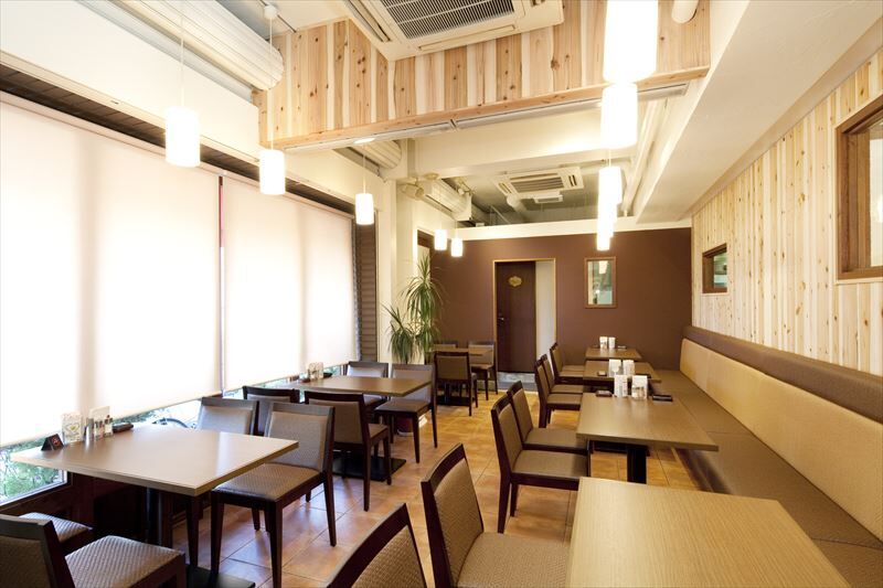 リフォーム後の店内